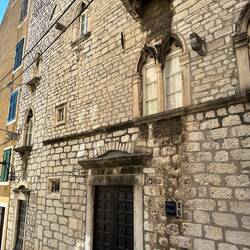 der "Gotische Palast"