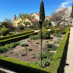Garten des Franziskaner Klosters St. Laurentius