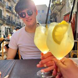 Angekommen und erstmal bisschen bummeln und einen Limoncello Spritz genießen