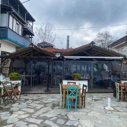 Taverne unscheinbarer aber gut