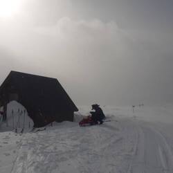 Mittagspause im Schneesturm