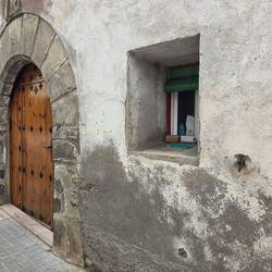 Window showing how thick the walls are.