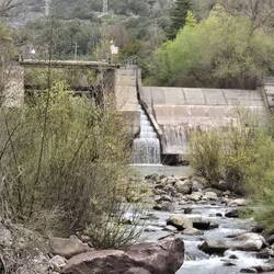 Power and flood control dam