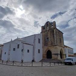 Die Kathedrale in der Altstadt von Faro