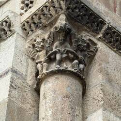 capitals on the Porte Miègeville