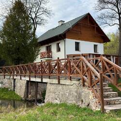 Campingplatz liegt auf einem Gelände einer ehemaligen Mühle.