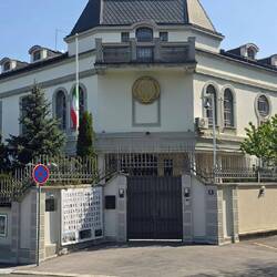 Die iranische Botschsft gleich bei Tito