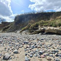 Steilhang von unten, "Sandstrand"