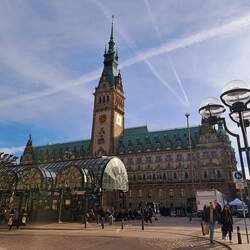 Prachtvolles Rathaus im Neorenaissance - Stil
