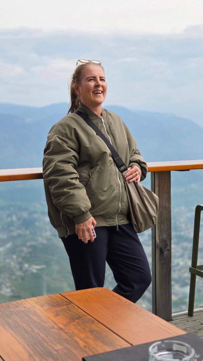 So steht die kleine Britti als Reiseleiter