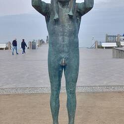 "Vater und Sohn" an der Seebrücke