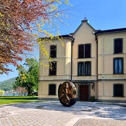 Magnifique villa chic bordant le Lac
