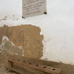 Das war wohl kein Ständer für Regenschirme! Wohl eher für Schwerter???