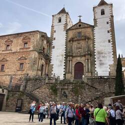 Wenn schon Touristen, dann in großer Gruppe!