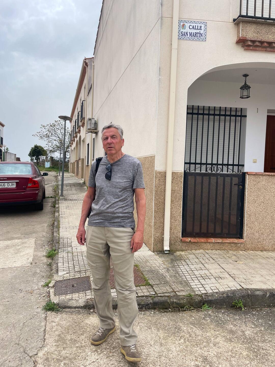 In der Straße "San Martín" in Pasenzuela parken wir unseren Fiat 500.