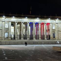 Vor dem ,Capitolio Nacional' am ,Plaza Bolivar' ist es menschenleer