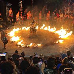 Kecak-Tanz: die Entführung der indischen Prinzessin Sita durch den Dämonenkönig Ravanas