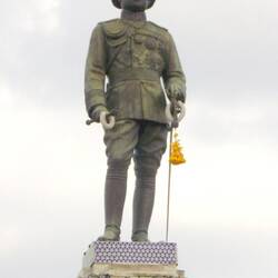 Statue von König Vajiravudh (Rama VI.) am Lumphini-Park