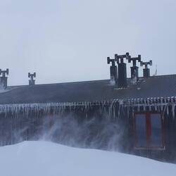 ... und die Hütte gleich mit