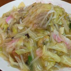 Nagasaki's famous "sara udon" (hard-fried, thin, crispy noodles)