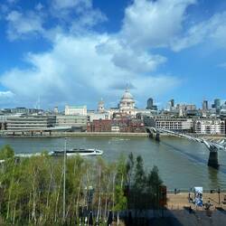 Millenium Bridge vor der Tate Modern ... Städtetrip leider schon vorbei