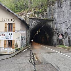 Tunnel