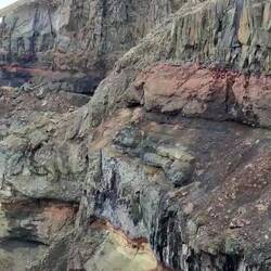 Vidéo-diaporama roches volcaniques aux couleurs waouw !