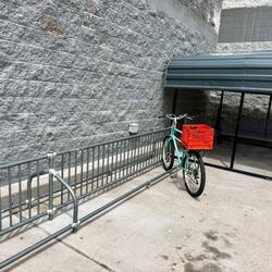 Ich bin wahrscheinlich der einzige Mensch, der in SC jemals mit dem Fahrrad zu Walmart gefahren ist.