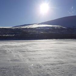 der Wind pfeifft kräftig über den See