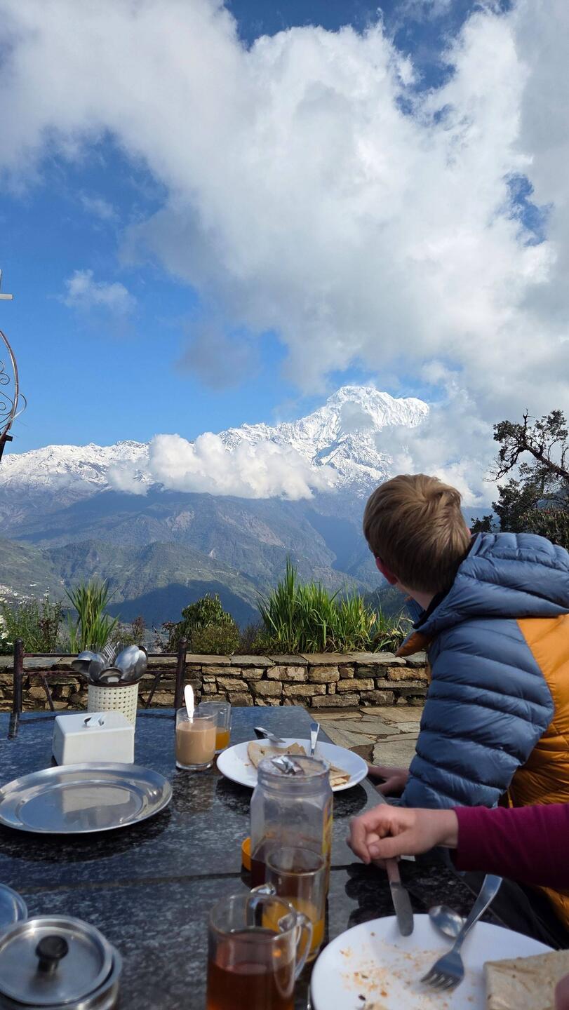 Frühstücken nicht vergessen, wenn man so eine Aussicht hat