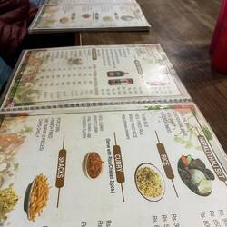 Essen auswählen - die Karten sind im ganzen Gebiet einheitlich. Nur die Preise steigen mit der Höhe