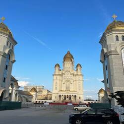Cathédrale du Salut du Peuple - Bucarest