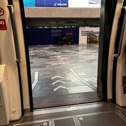 J'ai du prendre un métro dans l'aéroport de Zurich tellement il est costaud