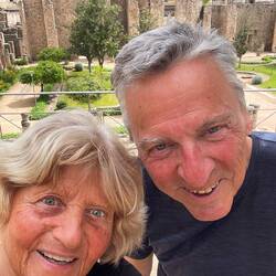 Der Garten hinter dem Theater diente den Schauspielern zur Erholung. Spielzeit: 10 Stunden oder mehr