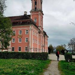 Die Klosterkirche Birnau weit oberhalb des Bodensees