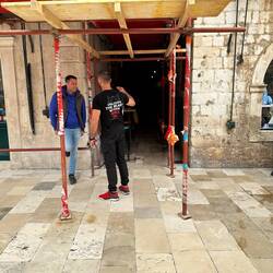 8 . Gasse vom Pile-Tor aus nach Norden (in Renovierung)