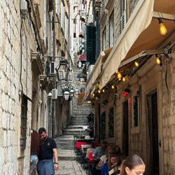 9 . Gasse vom Pile-Tor aus nach Norden