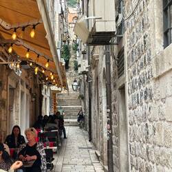 12 . Gasse vom Pile-Tor aus nach Norden