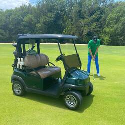 ...in Kart ist hier auf den Golfplätzen obligat