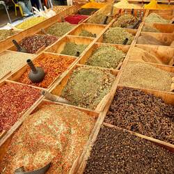 Gewürze auf dem Markt