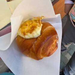 Gefülltes Salt Bread