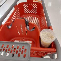 Seit es iced Chai Latte gibt, bin ich der Meinung Starbucks sollte im Supermarkt verboten sein 🤣