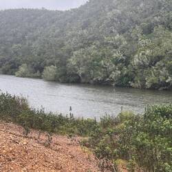 Wir kürzen kurz vorm ersten Stausee ab.