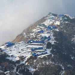 High Camp - gar nicht so wenige Unterkünfte