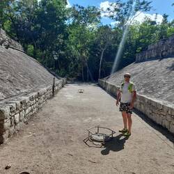 Pok-ta-Pok Spielfeld der Maya, der Gewinner wurde geopfert