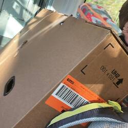 Im Zug nach Sibiu mit meinem gelben Glück - viel zu wenig Schlaf, aber happy.