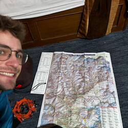 Dernières vérifications du tracé et matos pour l'Himalaya, selon la météo depart après-demain 🗺️