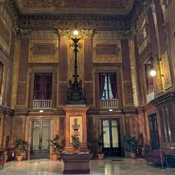 Und so schaut diese tolle Theater innen aus