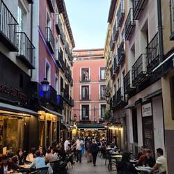 Belebte Altstadtgassen auch in der Woche