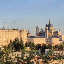 Und auf den Königspalast